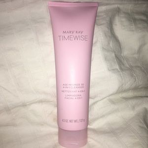 Mary Kay Timewise Age Minimize 3D 4 in 1 cleanser